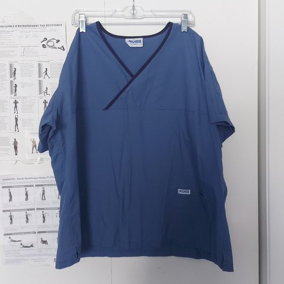 MOBB scrubs XXL - Picture 1 of 3
